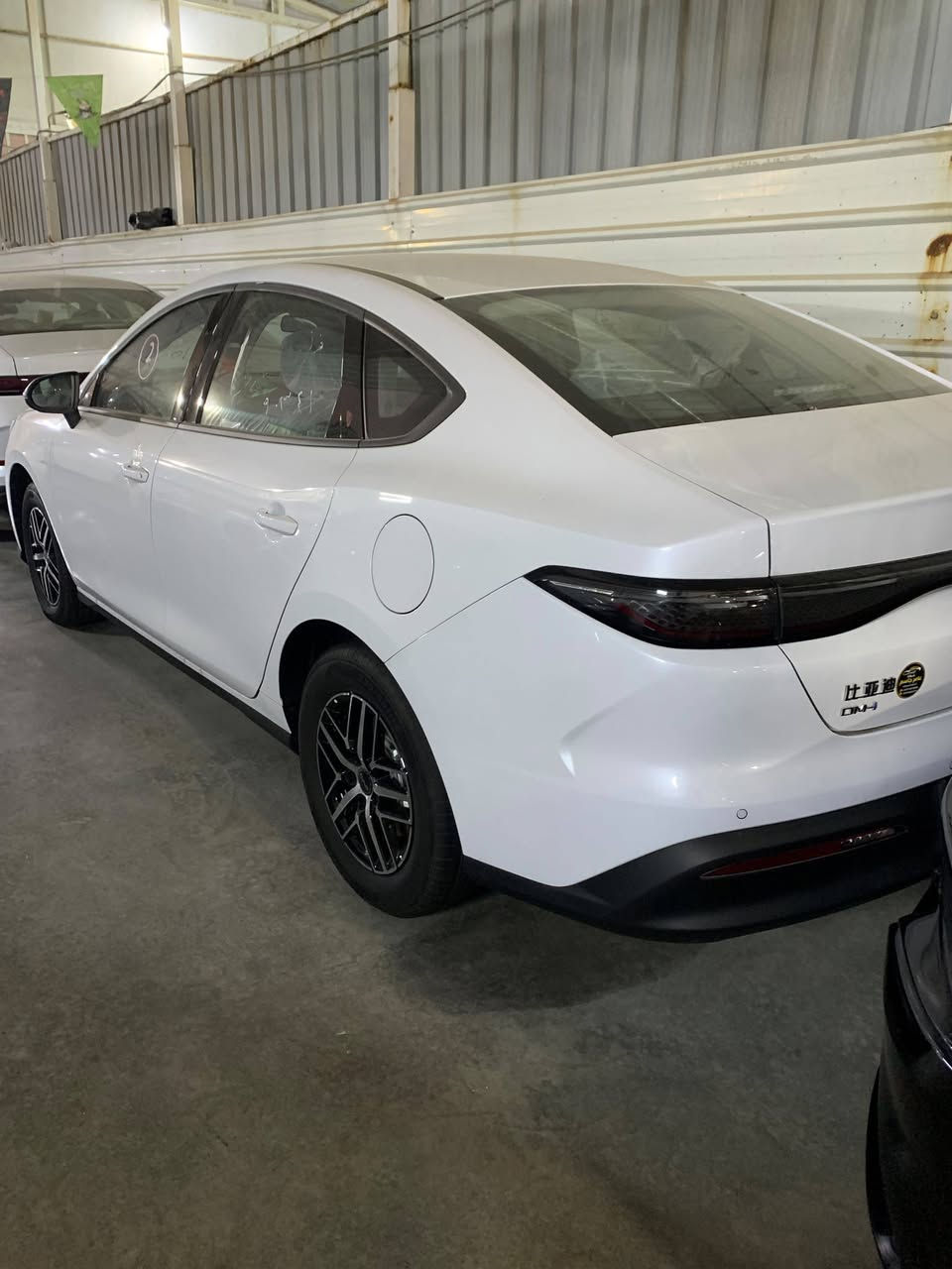 سيل 05  2026 بطارية 210 🔋 BYD

سيل 05  2026 زيرو )) 💎 
گير تعليگ   -  مري شفط  -  بطارية جبيرة 210 
مدخلين شحن  - فتحة سقف 🕳️  
كرسي كهرباء⚡️ -  مسند خلفي - قطعتين تبريد 
.
((500 /26 الف ))   🔥  داخل   زيتوني 
.
بغداد 
*********** (( واتس )
