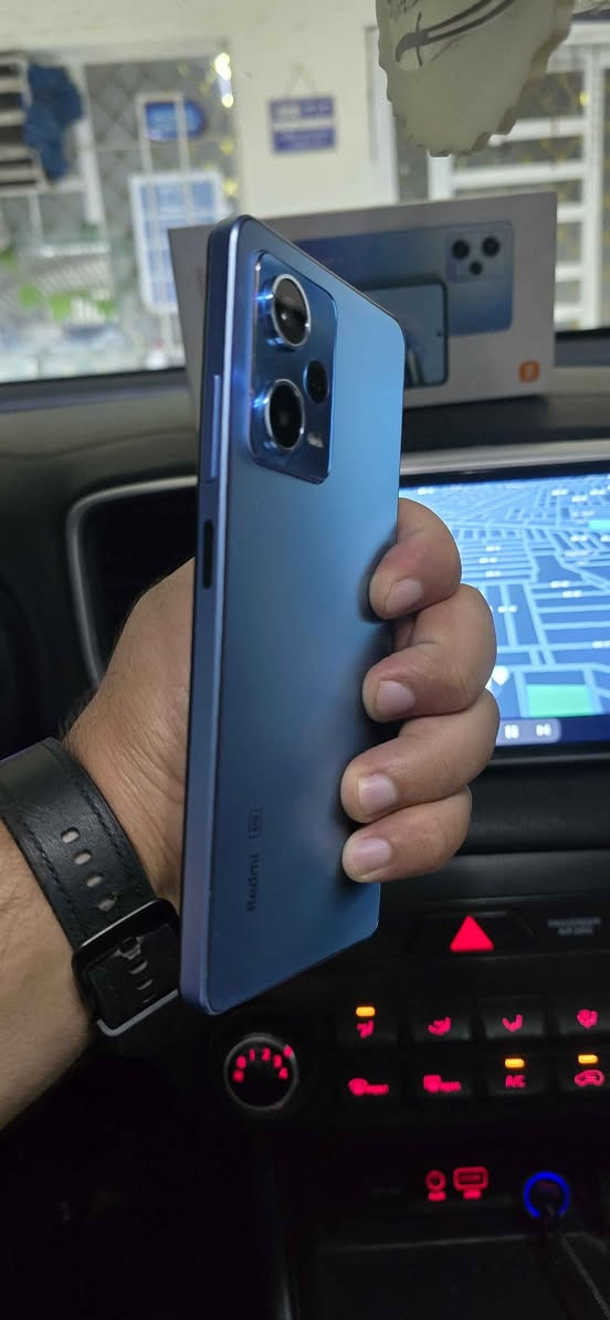 📱 للبيع Xiaomi Redmi Note 12 Pro 5G

جهاز أنيق وأداء قوي بسعر مميز 🔥

✅ شاشة AMOLED بتردد 120Hz
✅ كاميرا رئيسية 50MP مع مثبت بصري OIS
✅ شحن سريع بقوة 67W
✅ يدعم شبكة الجيل الخامس 5G
✅ ذاكرة تخزين 256GB

💰 السعر: ٢٠٠ ألف وبيه مجال بسيط
🚚 متوفر توصيل إلى جميع محافظات العراق

📞 للتواصل والاستفسار:
*********** بغداد, العراق
