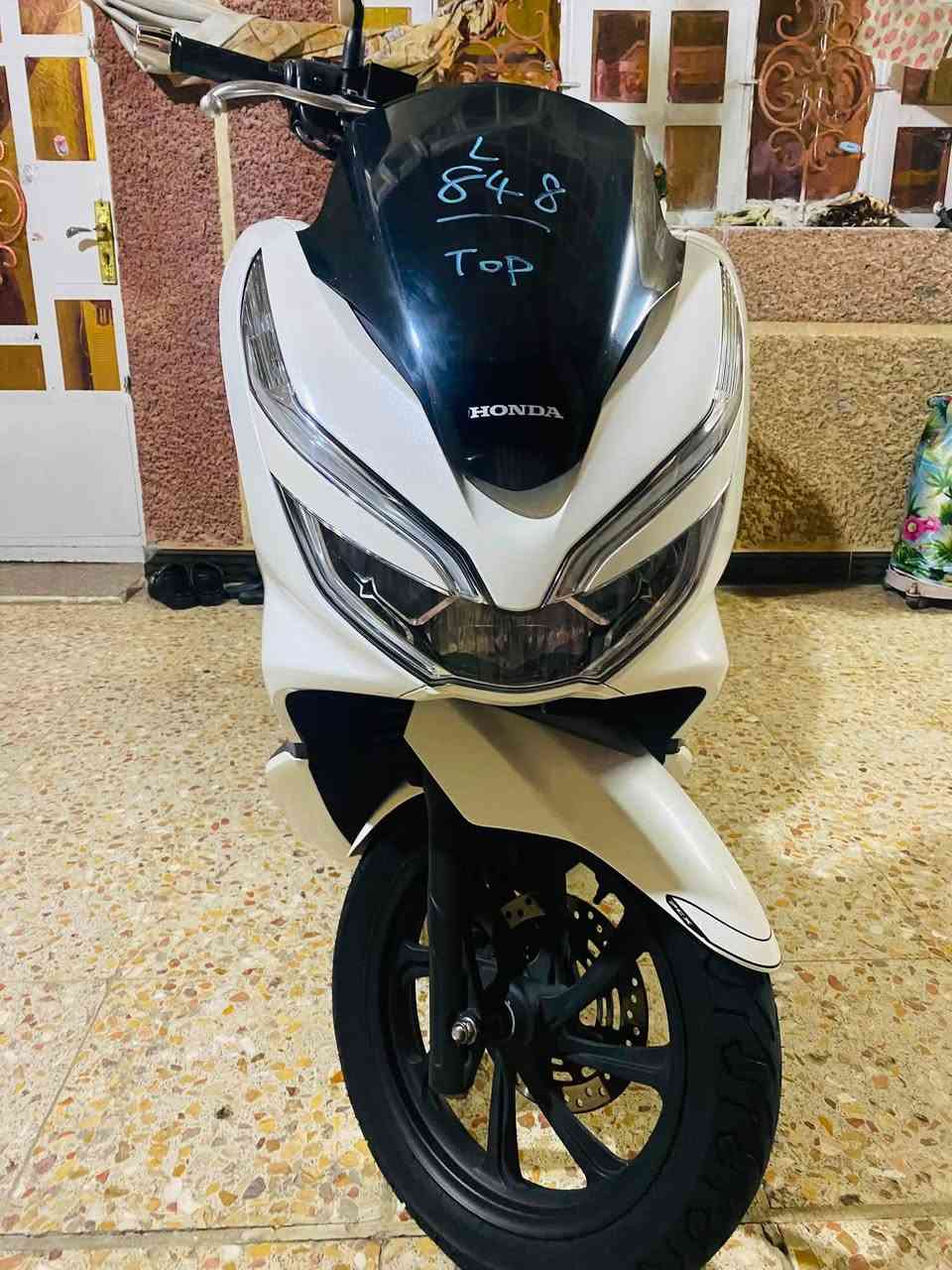السلام عليكم
دراجه pcx125جيل الثالث ياباني🇯🇵

كفاله عامه 📣

ماشيه 21🀄️

بغداد الحسينيه مال راشديه㊙️

***********
السعر 23ورقه او بيهه مجال بصيط
