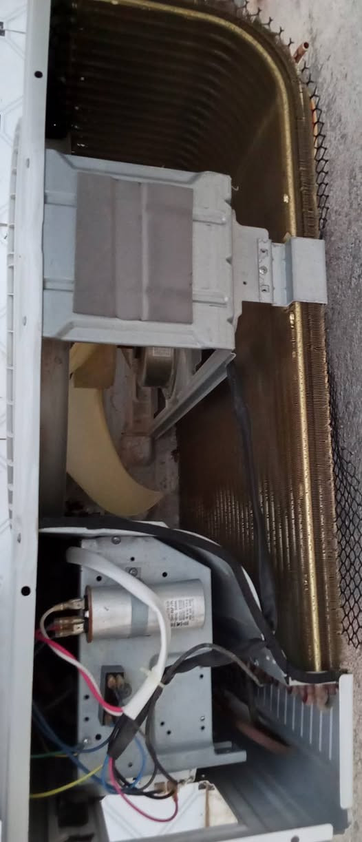 السلام عليكم
سبلت هايسنز طنين 
مشتغل موسم واحد 
دبل راديتر 
داخلية وخارجية ريموت وستان وبواري 
كلة بلاد مامصلح ابد 
بية نقص غاز طار بل فتح 
مضمون من الفصلة واليك وضمان 10 ايام 
سعرة 325 الف 
المكان الزبير توصيل موجود 
‏‪***********‬‏
