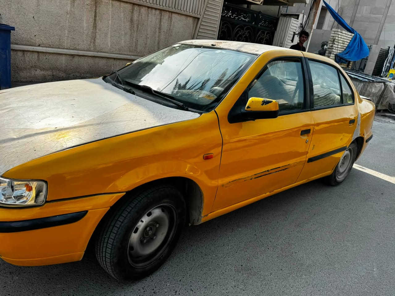 سلام عليكم سمند للبيع 2010 محرك فرنسي 2000 توني شاده كير جديد تبريد شغال تخم تايرات جديد ترايك وين ما يعجبك  سنويه نافذه مطلوبه هيئه وغرامات 6 ورقات مكان السياره بسمايه سعر 25 وبيهة مجال ***********
