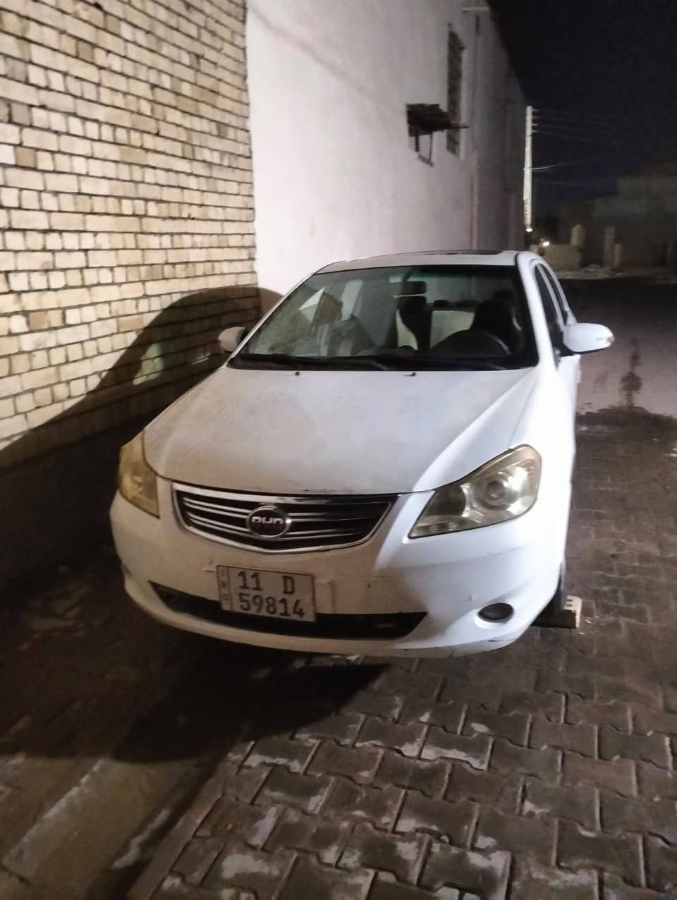 السلام عليكم بي واي دي موديل 13 جير ومكينه تبريد شواصي والغود مقفولات السياره ما بيها كل ضربه بيها رصعات قليله سياره حلوه وجاهزه تبريتا ثلج جيرو مكينه مقفولات سياره ما بيها صبغ سياره رقم انجليزي ما عليها غرامات هزه جديده السعر 42 وبيها مجال البكان بغداد مدينه الصدر حي طارق رقم التلفون ***********
