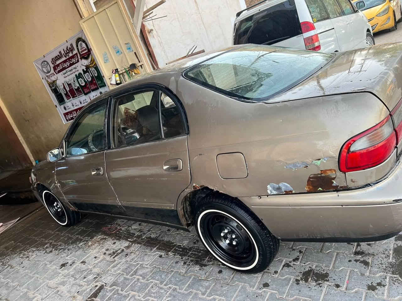 السلام عليكم
كرونا موديل 92 للبيع 
رقم نجف إنكليزي السياره ناعمه و محرك كير نضيفات وبيها 
تخم تاير جديد وباتري جديد و ستوني بدلتها عنبار للبريك جديد. 
كشرها شويه تعبان. 
السعر 40 وبيها مجال. 
***********
