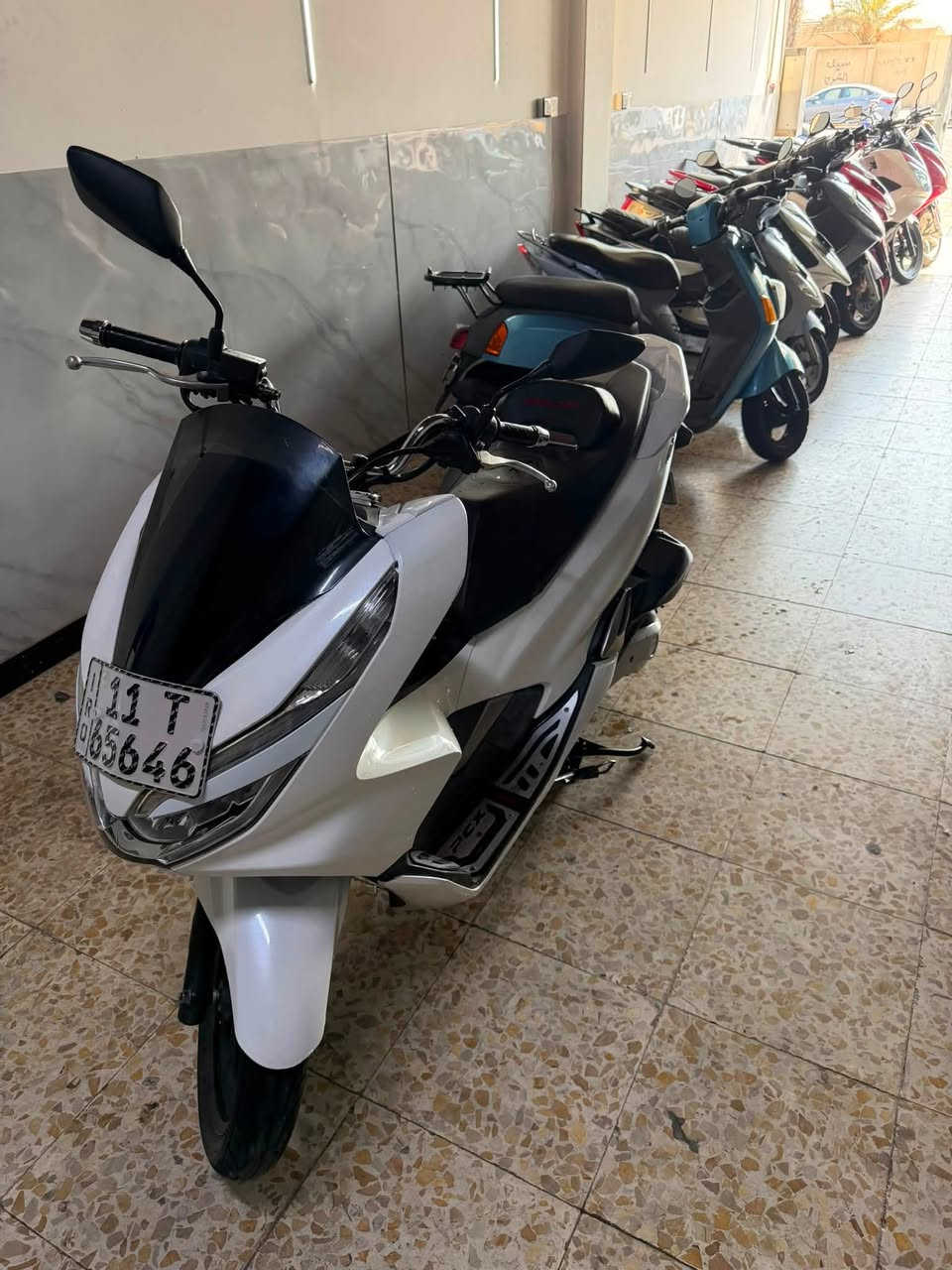 معرض الواثق لتجارة الدراجات النارية
متوفر هوندا Pcx الجيل الثالث محرك 125 سيسي
رقم بغداد الانكليزي عداد الممشى 31km 
هزة وفحص متانة جديد جاهزة نص ساعة تستلم سنوية ب اسمك 
السعر 33 ورقة وبيها مجال حك الجية شرفوني واني خادم للكل 
***********
***********
