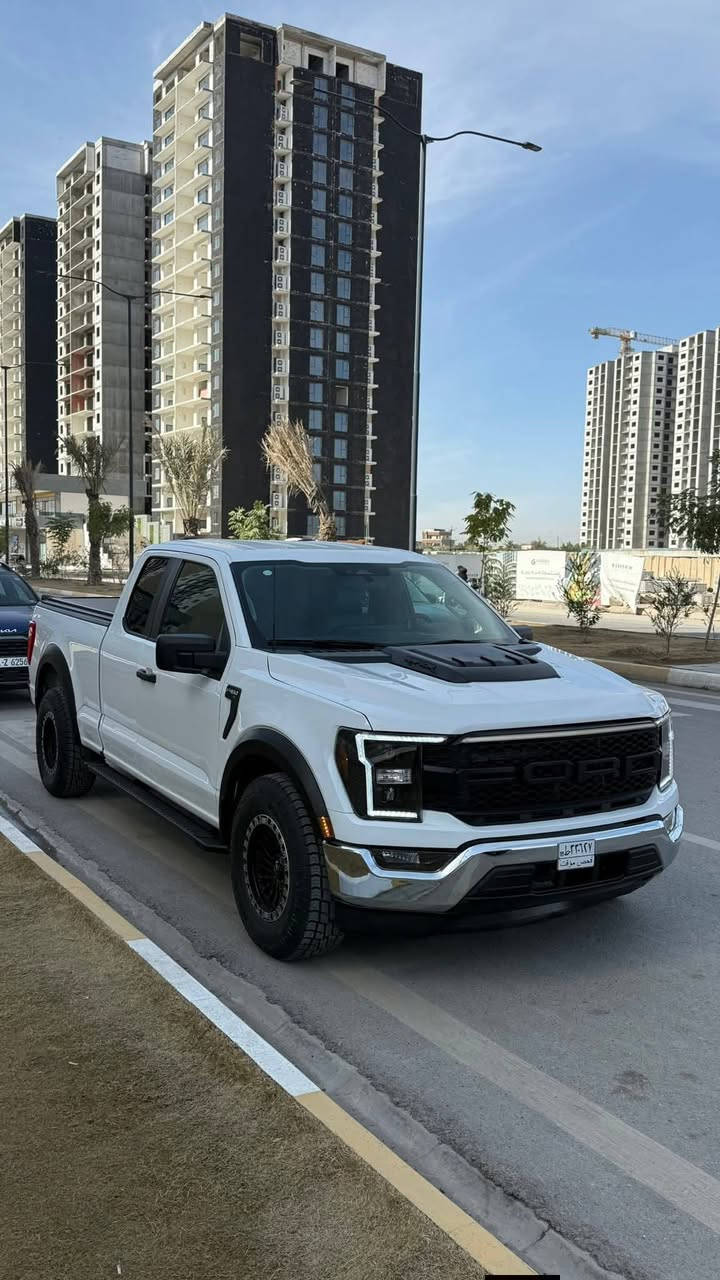 بسم اللَّٰه الرحمن الرحيم
اللهم صلِ على محمد والِ محمد  

للبيع او المراوس 
فورد F150 XL 

موديل 23

مرقم بغداد 

Sport قماره وربع بدي طويل 

فول عدا لفتحه  

ضرر جاملغ وبنيد 

حساسات  خلفية وامامية

كير 10نمر 

مكينه 5.0 

8 سلندر

رادار 360درجه

لايت  زنون Ladشكل جديد 

شاشات  ديجيتل  وكار بلي حجم كبير فول مواصفات 

 مثبت سرعه

داخل جلد رصاصي 

منافذ كهربائية داخل السيارة 

ترحيب محيطي 

انارة محيطية 360 درجة  

تخم ويل وتايرات جبلي وكت كامل رابتر
بس تحديث مكلف فوك 40ورقه
 السياره احلى من الصور بألف مره وجديده حيل ماشيه 43 الف ميل

منافذ كهرباء 220 فولت و كذلك 110 فولت بكل مكان بالسيارة  منفذ بالبدي  

وضعيات القيادة اكثر من 7 انظمة ( جبلي و صحراوي و اقتصادي و طبيعي و سبورت و سلس و صخري و ممطر الخ...)

 

للأستفسار ***********
