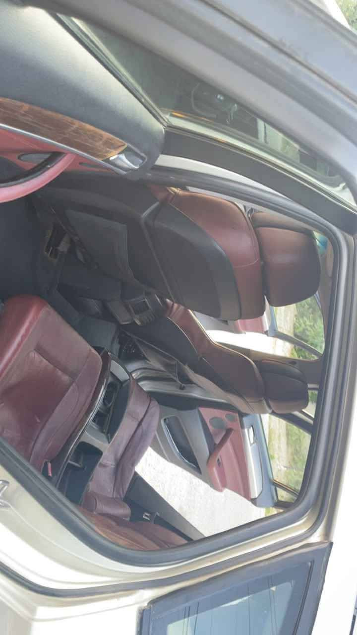 BMW   2011     x6
172000 km ڕۆیشتن
مەکینە 6 پستن مەڕغوب  n55 ✔
تەنها یەک جەمپی پشتی هەیە سۆناردانراوە 
دوو چملغ لەسەرساغە بۆیاخە بۆجوانی ➯
مواصفات سڵاید،کوشن vip,,لایت ئۆتۆ،،تەحدید سرعە،،8 حەساس،،ویل 20 m,,تەبرید مەرکەزی،،3 گێڕ،گێر شەفت لەسوکان،،چەندین  مواصفاتی تر....
گێڕو مەکینە وکارەبایی واکسل تحویل وغڕامە بەشەرتە ،،
سەنەوی تا 2030 نوێ ➡
4تایەی نوێ ➯

*********** واتساپ
شوێن شەقڵاوە
نرخ 140 $ شقلاوة, أربيل
