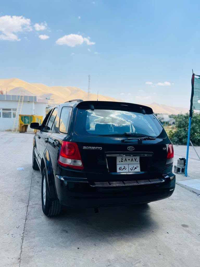 کیاسۆرینتۆ٢٠٠٥ گێڕو مەکینە ڤیڤی تی دونیو ئەڕنەب ،، ساخ دەعمو بۆیاخی نیە، چوارتایەو سپێریشی لۆکە ، کارەبایو و تەقەوڕەقەی بەشەرت زۆر پاکە ڕەقەم دهۆکە سەنەویو وەکالەتی لەگەڵە ، بەسماڵی مەدەنی و کێشەو دزیاری بەشەرتە، گۆڕینەوەش دەکەین نرخی ٤٥گەڵایە ژمارە،،*********** السليمانية, العراق
