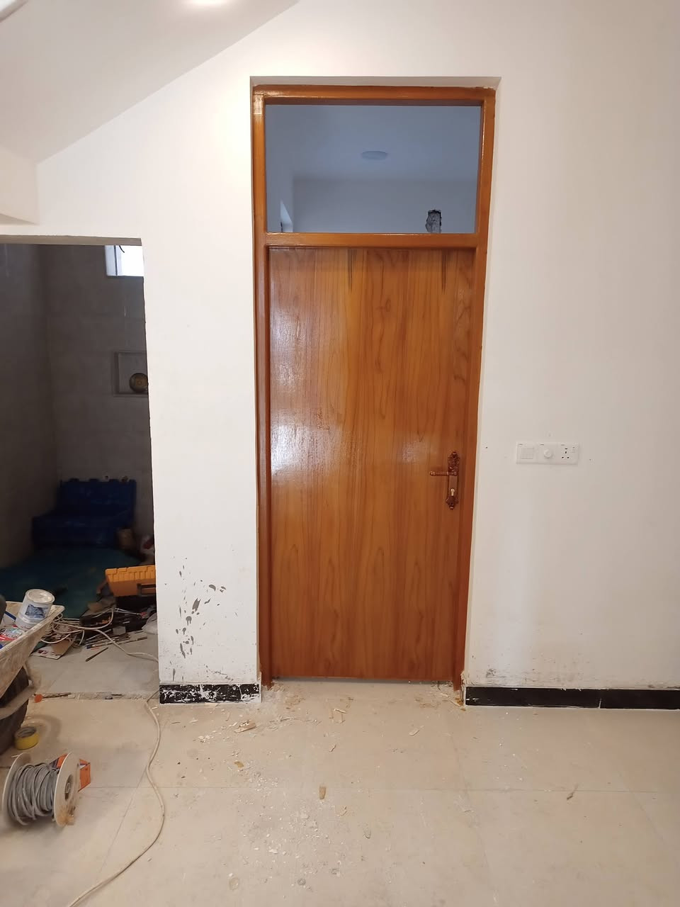 نجارت ابو محمد العمل جميع البواب وتصميم التركي والبواب الحمامات البيبسي التركي الاتصال ***********
