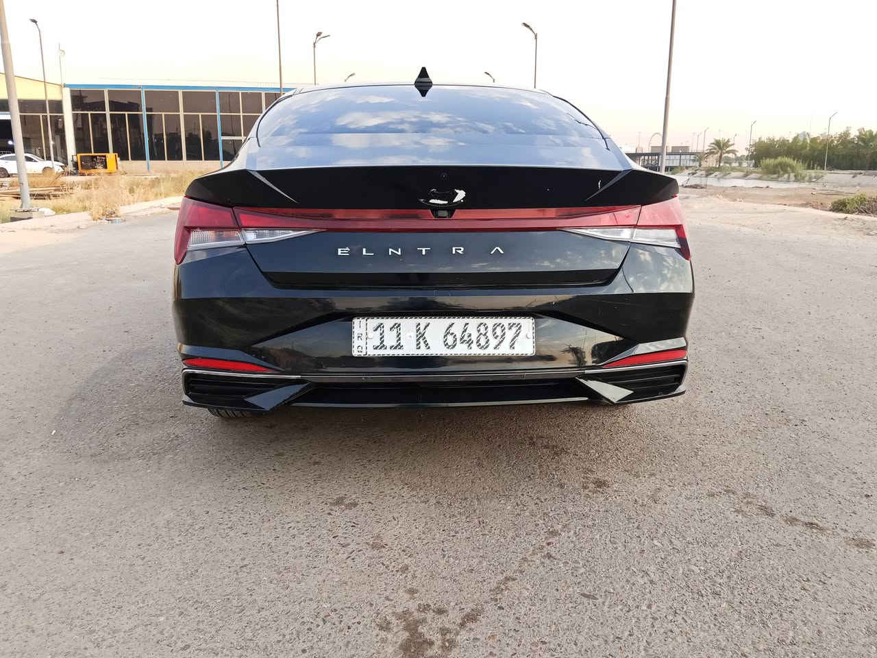 سلام عليكم
انتره مديل 2023امريكي 
حادث خلفي 
سياره فول عده لفتحه 
مكينه دوش 2000
صدر تخم تاير جديد 
دوشمه عامه 
سياره جاهز كل نقص مبيه 
سعر 130
مكاني بغداد الشعب ‏‪***********‬‏
