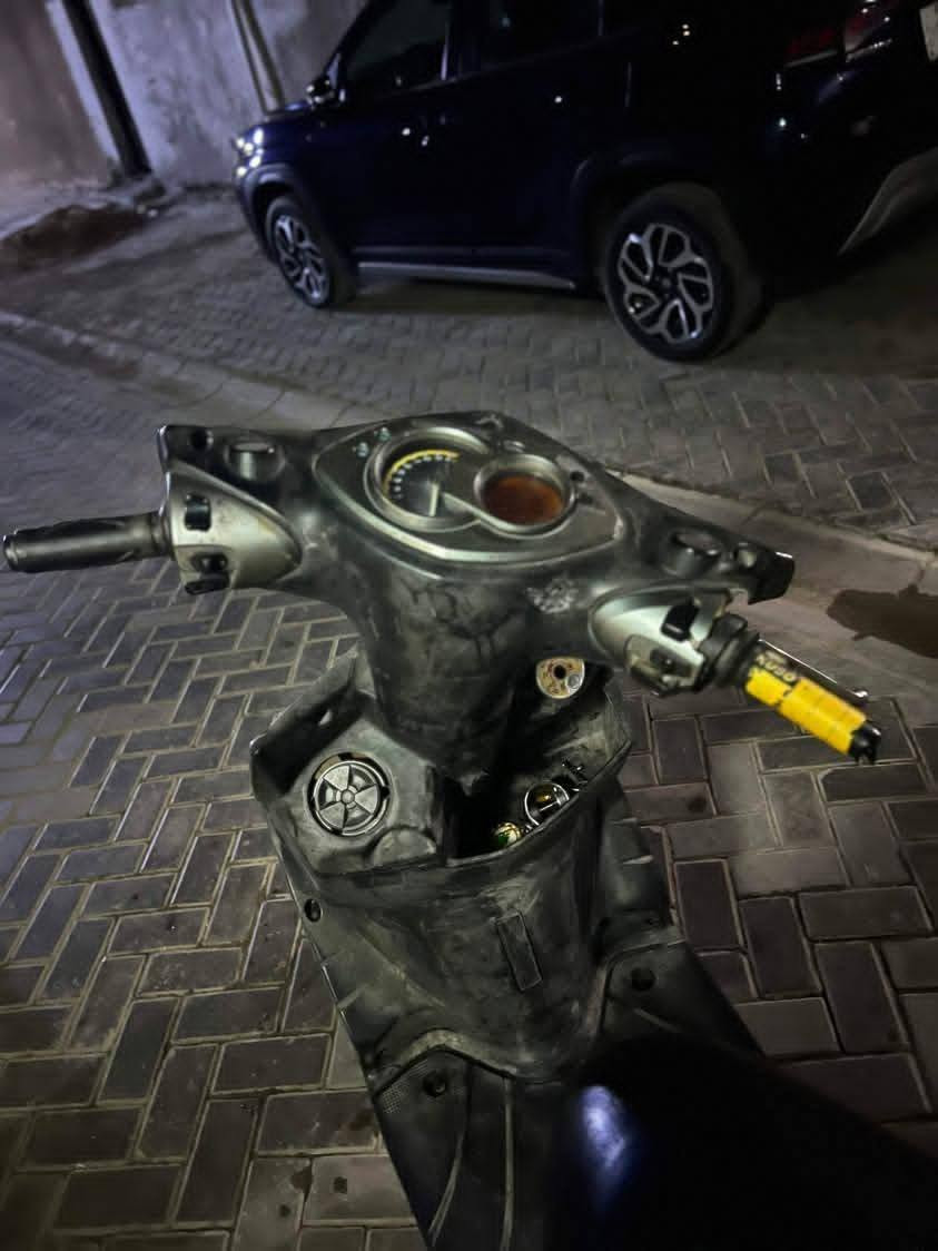 السلام عليكم للبيع سكنس فحل كابريتر درجه ٥٨ ونص سعره ٢٥٠ وبيه مجال درجه طافيه تجي تحمل وتروح مكاني بغداد الشعب الرقم بس وتساب ***********
