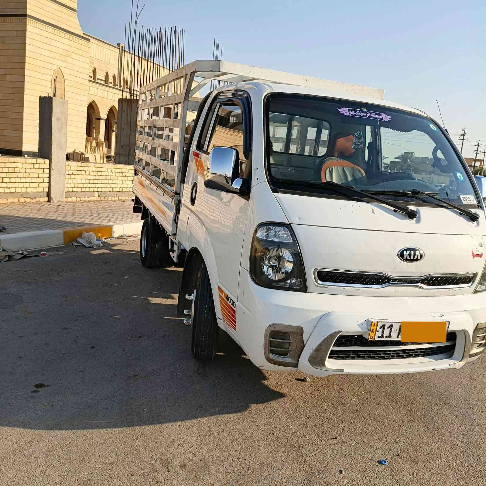 سيارة فحل للبيع موديل 2018 رقم بغداد مكفولة كفالة عامة كير محرك اكسل كله شرط السعر 140 وبيها مجال مكاني صلاح الدين ***********
