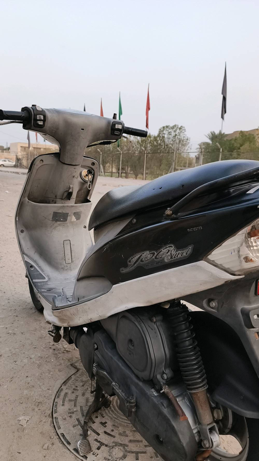 ماكس منغولي للبيع حاوية دراجه ماصار اله هواي من طالع من الحاوية سعر مناسب للاستفسار اكثر راسلني ع واتساب *********** مكاني ناصرية مركز