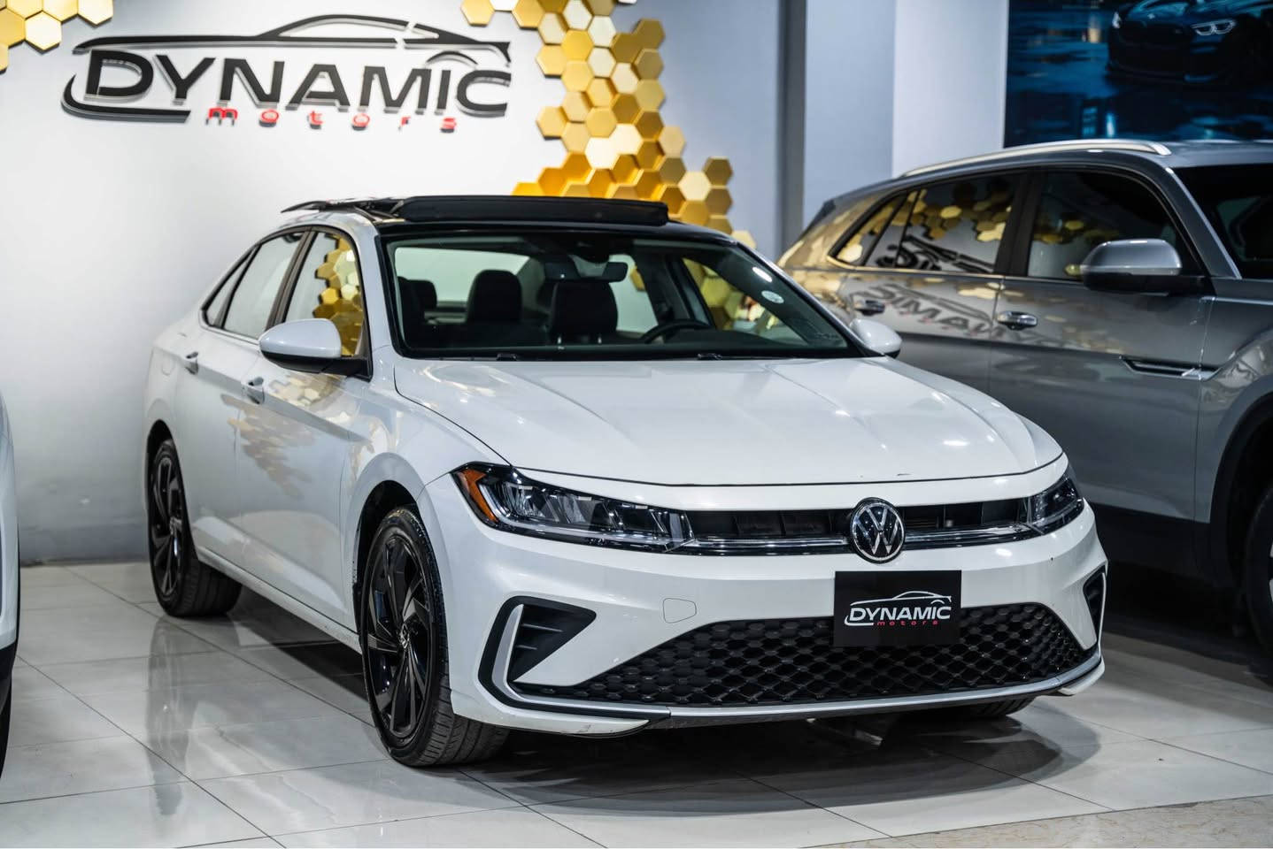 2025 VOLKSWAGEN JETTA, SE SPECAİL
سعر بلاش177$🔥🔥بجم كبس وراء كبس

موديل: 2025
وارد : امريكي 
مواصفات :SE -
‎عدد الأميال : 27,000ميل
الون : ابيض
الون داخل ؛ رصاصي
‏‎سلندر :  V4
صبغ :  باب وراء و جامرلغ وراء   
‎ارباك : فقط بردة
سيارة رقم موقط ٣ شهر بي مجال
مكان اربيل شارع حديد و خشب معرض دايناميك موتورز
‏‎من المعلومات الرجاء التصل علي وتس اب
سعر جدا مناسب 🔥🔥🔥📲📲
                                                                                              *********** - أربيل, العراق
