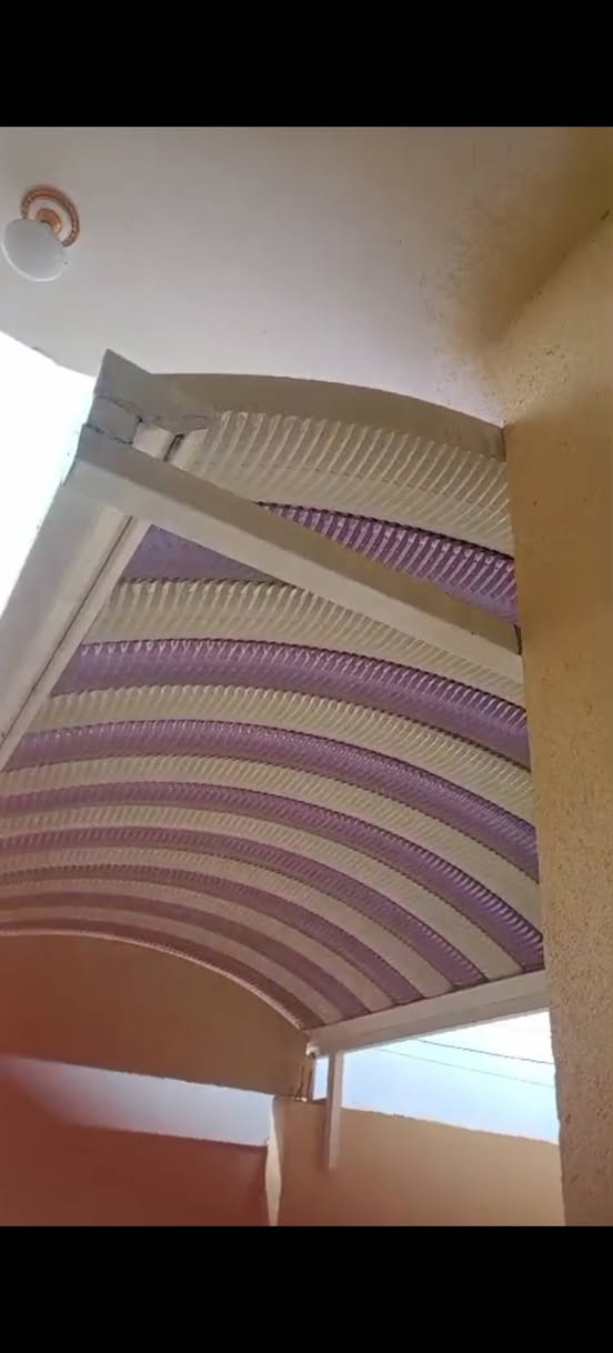 سقيفه كيسبان نفس اللون الي بصورة
مع ساقيات عدد٢٠ طول ٥ونص للتواصل 
 ***********
@@
