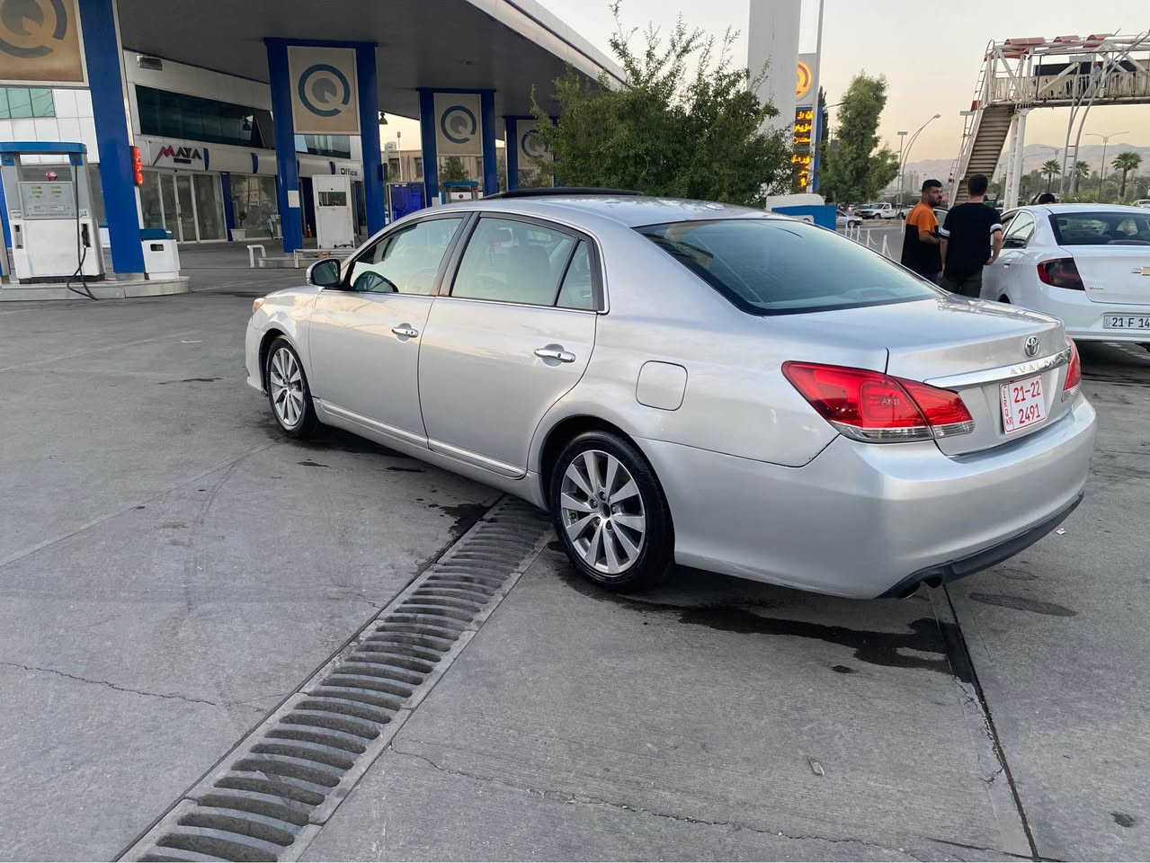 ئةڤةلون ٢٠١١براوة بي بوياخة سةيارةكة مواسةفات بةسمة پةردة كوشن ساردو گةرم كوشن غةزن جلدو ئاوينة هيتةر شاشةو كاميرا بيلاد فول مواسةفاتي ئةمريكي شتي لوك ماشةلا لة ساغ جوانترو پاك ترة بي بوياخة سةيارةكة تةنها جةمةلةغةكاني دواوة بوياخة بة شانةكةوة ماباقي بوياغي نية زور جوانة لةرةسمةكان جوانترة بارجةكاني نوكةدةرزي نية هيج ليدراني نية زور نازدارو تازةية ناوي شوشةية ديارة تةبريدو گيرو مةكينة بة شةرت شتي وا لة زور كةمة بي بوياخ بةس بونيدةكةي ٥ گةلا ئةكات لة سليمانيم ***********سعري ٧٩ $معامةلةيةكي زور كةم تةلةفون مةكة بلي هةية بة ٧٠ من بي بوياخةو لوكة ريزم هةية السليمانية, العراق
