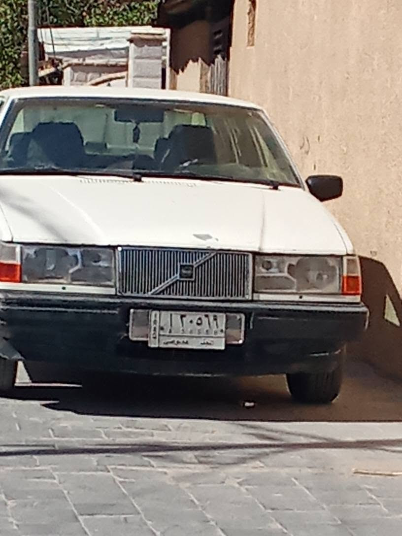 السلام عليكم فالفو موديل 94 حجم 940محرك وكير جدد وتخم تايرات جدد 
الشراي يتصل *********** النجف, العراق

