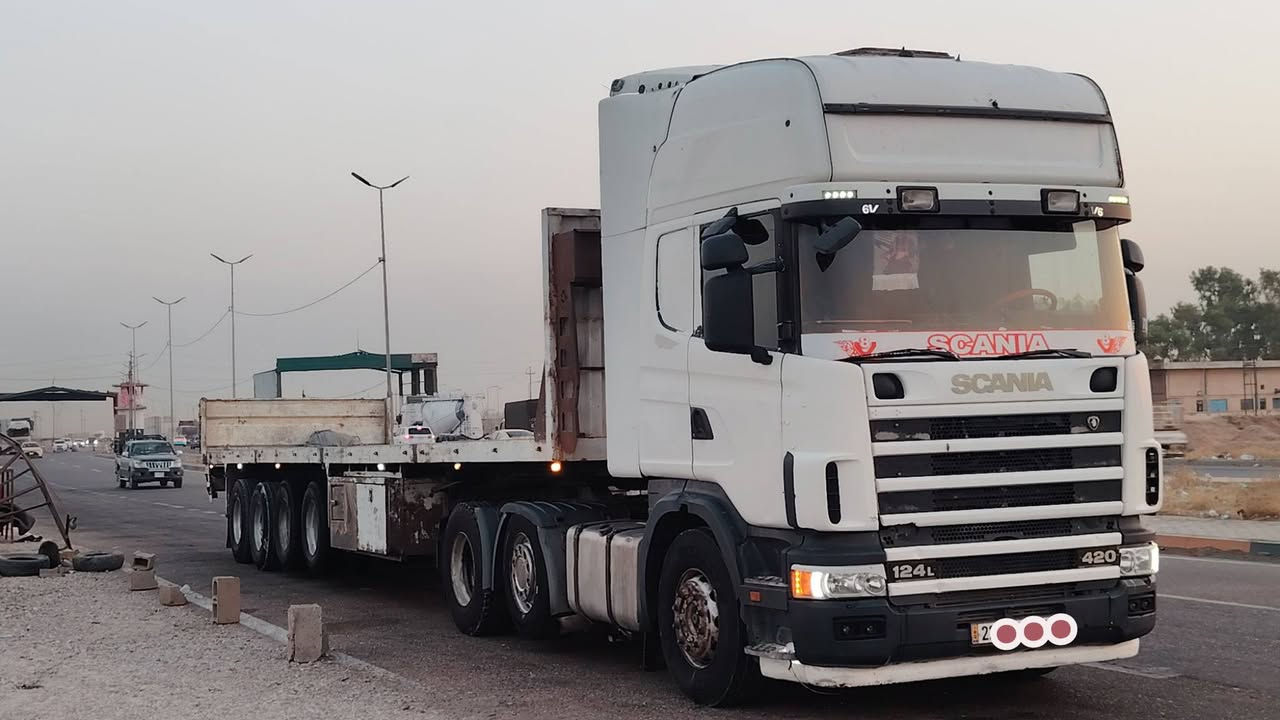 سلام عليكم سكانيه للبيع موديل2001 اربع محاور سنويه 2030
سنكل امامي 
رتايدر تبريد
السعر 280 وبيه مجال
الاتواصل علـّۓ  الرقم 
***********
المكان: صلاح الدين طوز خرماتو
