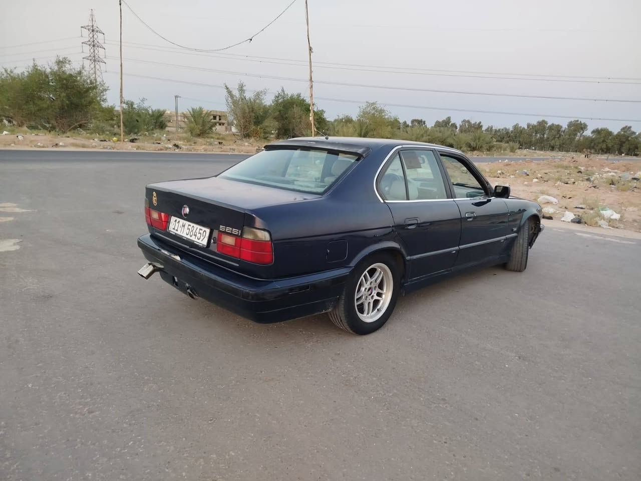 بي ام 525مسكر فانوس مديل 92 سياره تعميره جديد غرفه جديده سياره متعوب عليها سياره جاهزه  رقم بغداد انكليزي تحويل مباشر مكان سياره كربلاء ***********
السعر40 عين التمور, كربلاء
