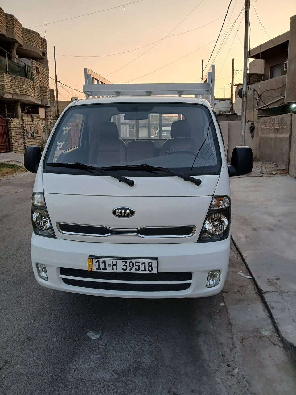 سلام عليكم للبيع كيا فحل موديل ١٩ رقم بغداد بسمي انكليزي تحويل ثاني يوم مكفولة مكينةو كيرو اكسل شاصي مكفول تايرات محور ١٤ وستر ٢٧ تانكي ١٢٠ لتر محجر تفصال مابيهة نقص السعر ١٤٥ بيهة مجال بسيط موبايل ***********مكاني بغداد الكمالية
