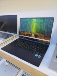سامسونج Galaxy Book Pro 360 • i7 الجيل 11 • شاشة سوبر أموليد
