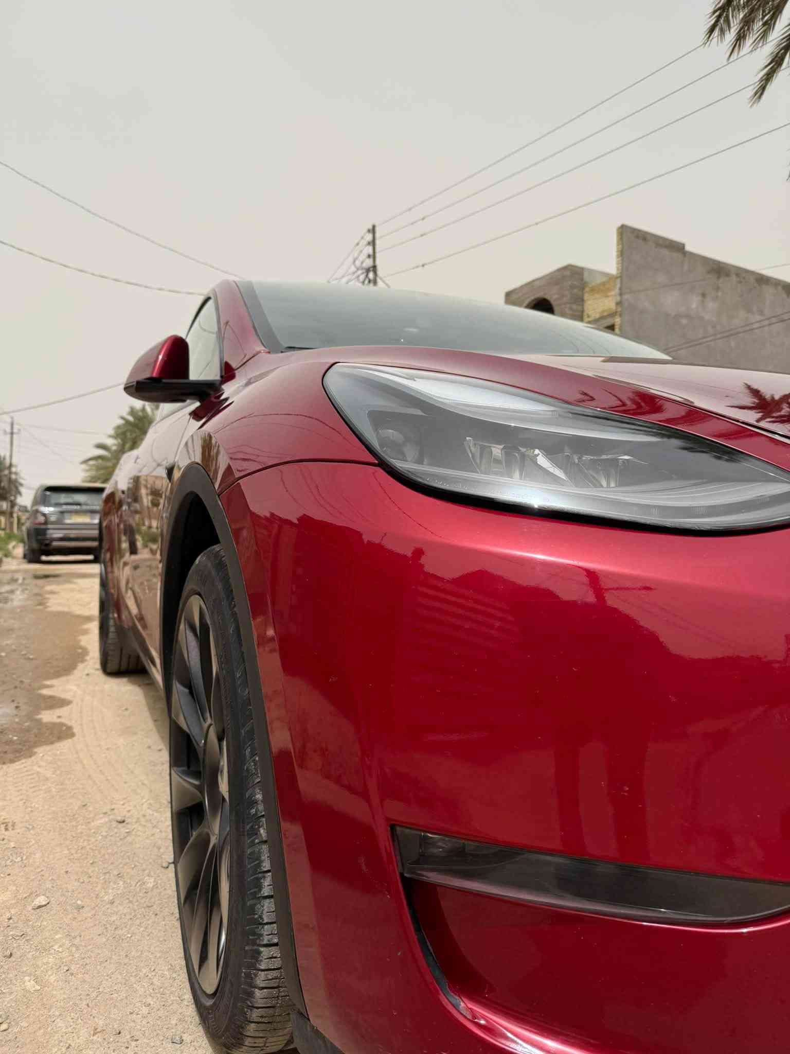 السلام عليكم للبيع تسلا مودل Y موديل 2024 فول مواصفات  سياره جديد نظافه 100% 🔥🔥 ماشيه18miالف سياره بيه حادث فقط دعاميه اماميه وبيه بعض اماكن بيه بارد وبدون ايرباك 
 سعة البطارية 82 ( KWH ) Long Range
‏‏‏‏‏‏‏‏‏‏محركين كهرباء Dual Motor 
All-Wheel Drive
‏‏‏‏‏‏‏‏‏‏بطارية ليثيوم ايون
‏‏‏‏‏‏‏‏‏‏الاضافات:
Auto pilot 
* ويل 20 
‏‏‏‏‏‏‏‏‏‏* دفع رباعي مع خاصيه OFF Road 
‏‏‏‏‏‏‏‏‏‏* عدة انظمة قيادة
‏‏‏‏‏‏‏‏‏‏* شاحن لاسلكي سريع عدد 2 Wireless Charge
*ومنافذ شحن PD عدد2 سوبر جارج Super charge
‏‏‏‏‏‏‏‏‏‏* سقف بانوراما  
‏‏‏‏‏‏‏‏‏‏* شاشة لمس قياس 15 انش تدعم YouTube / Tiktok / Netflix والعديد من التطبيقات
‏‏‏‏‏‏‏‏‏‏* نظام الدخول من غير مفتاح Keyless entry
‏‏‏‏‏‏‏‏‏‏* تشغيل بدون مفتاح Keyless go
‏‏‏‏‏‏‏‏‏‏* خرائط Navigation
‏‏‏‏‏‏‏‏‏‏* تحكم ذكي بكامل السيارة من خلال الشاشة
‏‏‏‏‏‏‏‏‏‏*  مقاعد كهرباء + تدفئه جميع المقاعد
‏‏‏‏‏‏‏‏‏‏* 9 كاميرات عالية الوضوح HD
‏‏‏‏‏‏‏‏‏‏* كاميرا داخلية Cabin Camera
‏‏‏‏‏‏‏‏‏‏* خاصية Dashcam لتسجيل لقطات فيديو 
‏‏‏‏‏‏‏‏‏‏* حساسات أمامية وخلفية لركن السيارة
اوتو بارك / سايمون ‏‏‏‏‏‏‏‏‏‏
‏‏‏‏‏‏‏‏‏‏* أضوية زينون اوتوماتيكية / كشافات ضباب / LED
‏‏‏‏‏‏‏‏‏‏* مانع تصادم 
‏‏‏‏‏‏‏‏‏‏* تحديد مسار
‏‏‏‏‏‏‏‏‏‏* مثبت سرعة التكيفيي - Adaptive Cruise Control
‏‏‏‏‏‏‏‏‏‏* حساس النقاط العمياء - Blind Spot Sensor
‏‏‏‏‏‏‏‏‏‏* تحذير من انخفاض ضغط الإطارات الخاص بالإطارات Tire Specific Low Tire Pressure Warning 
‏‏‏‏‏‏‏‏‏‏* تنبيه مراقبة السائق Driver Monitoring-Alert
‏‏‏‏‏‏‏‏‏‏* مساعد السرعة Speed Assist
‏‏‏‏‏‏‏‏‏‏* تخفيف الاصطدام الأمامي والتحذير من الاصطدام الخلفي Forward Collision Mitigation and Rear Collision Warning 
‏‏‏‏‏‏‏‏‏‏* تخفيف الاصطدام الأمامي Collision Mitigation-Front
‏‏‏‏‏‏‏‏‏‏* Hard Disk Drive Media Storage
‏‏‏‏‏‏‏‏‏‏* Wireless / Bluetooth / HD Radio / WiFi Hotspot. 

الموقع :بغداد : رقم سياره بغداد وسياره حره وبسمي

☎️ ‭***********‬
