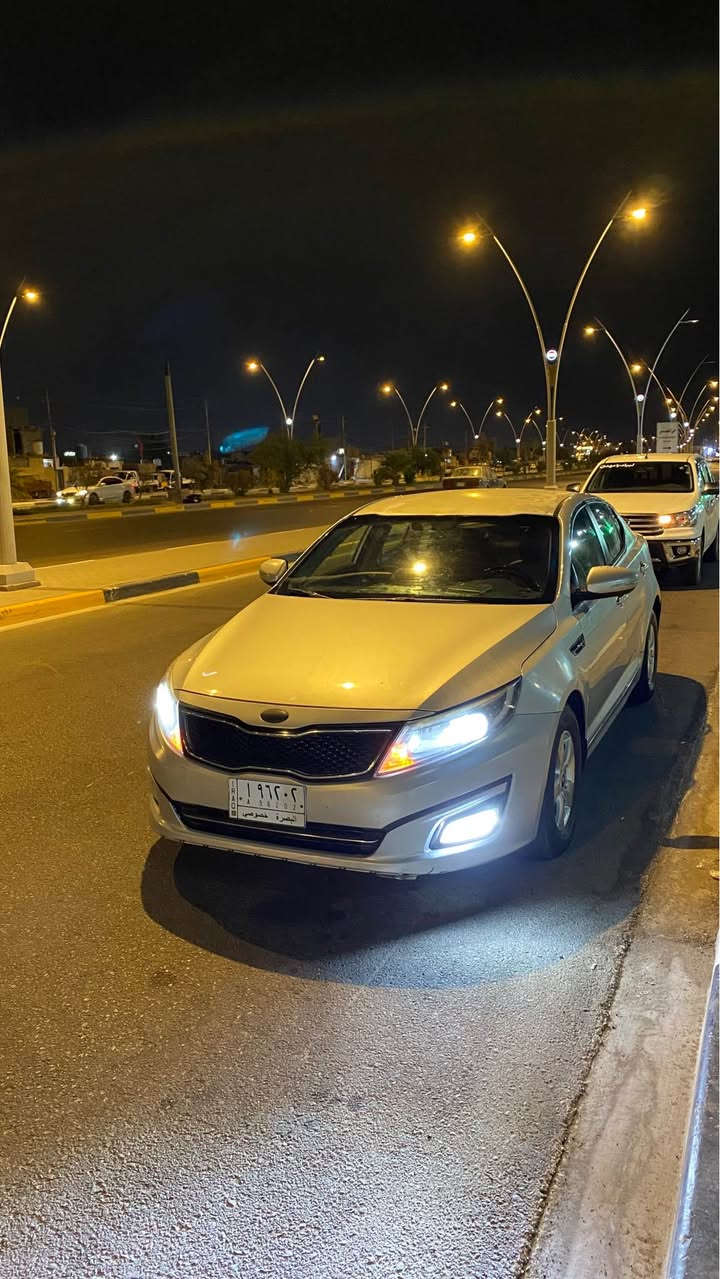 كيا ابوتيما k5 موديل 2014 
جاهزة محرك وكير وحدادية ومنظومة تبريد جديدة  وزوج تايرات _ الدواخل وغرفة المحرك والصندوك  والكهربائيات كلها كاملة نظافة 100% السيارة جاهزة من كلشي ناقصها فقط راجز الحار وصبغ... وارد كوري تبديل جاملغ الخلفي. السعر 95$ تحياتي *********** البصرة, العراق
