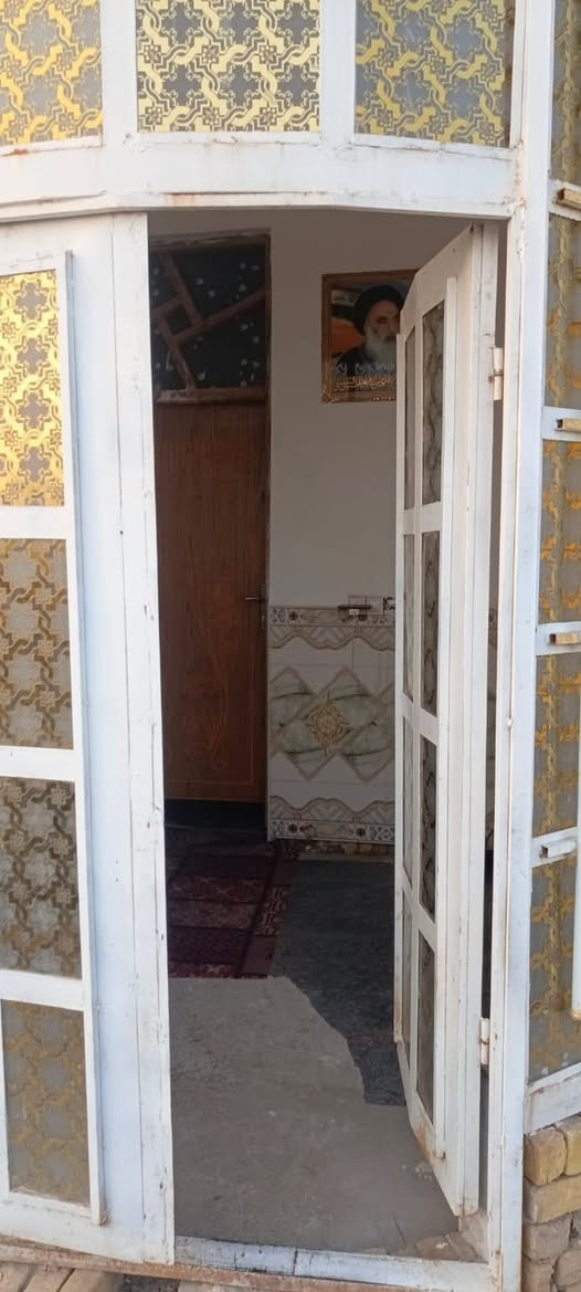 بيت في واسط المزاك مساحة البناء ٢١٨ متر المساحه الكليه ٦٠٠ متر ٣ غرف نوم للستفسار ***********
