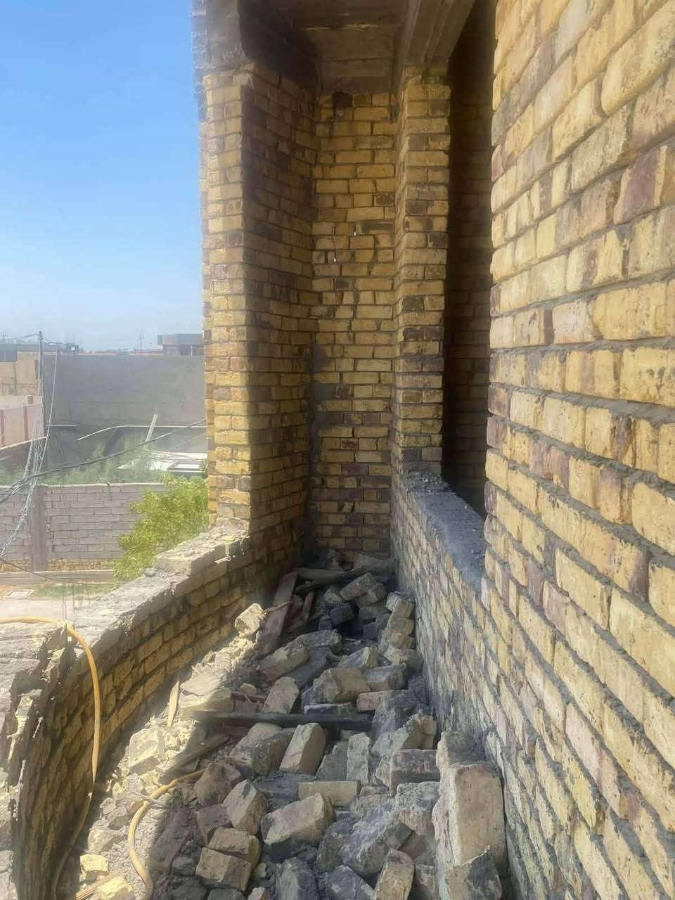 🏠 للبيع هيكل طابو عثماني
📍 خلف مطعم دار اليمن
لمساحة: 100م
 الواجهة: 5م | النزال: 20م
 طابقين كونكريت مسلح
 السعر: 45 مليون قابل للتفاوض
التواصل  والاستفسار   متوفر وتساب : ***********
