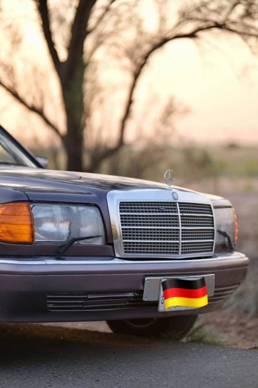 سلام عليكم اخوتي
مارسيدس 300  SE 🇩🇪
موديل 1991
 رقم بغداد تحزيل ثاني يوم 
سيارة لا ضربه لا خياس لا تبديل 
سابقاً جرد وصبغنه عام صور موجوده قبل صبغ 
سيارة جاهزه سلايت تبريد ثلج صدر حدادية 
سيارة اي نقص مابيها جاهزة للاخير  
سيارة مكلفه ومتعوب عليه امانة الله  
سعر سيارة 160 وبيها مجال 
اتصال ***********
مكان سيارة بغداد
