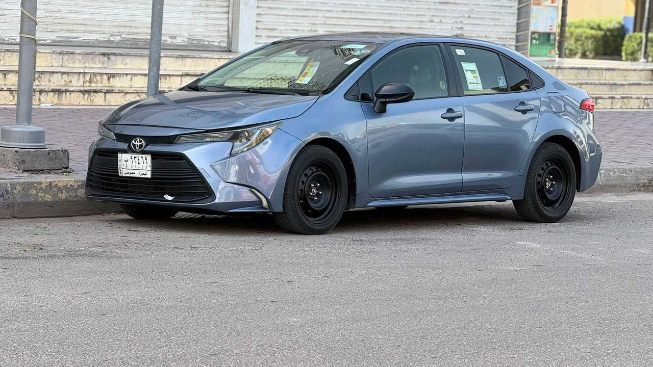 السلام وعليكم كورلا وارد امريكي بانزين 2022 بيها بارد  بلقمارة قليل والبنيد مرشوش بدون ايرباك سيارة le رقم بصرة حرة تحويل ثاني يوم مكان البصرة مواصفاتها معروفه ***********

نص مكتوب في الصور:
- 5:15 م
- رائد مُصعَب