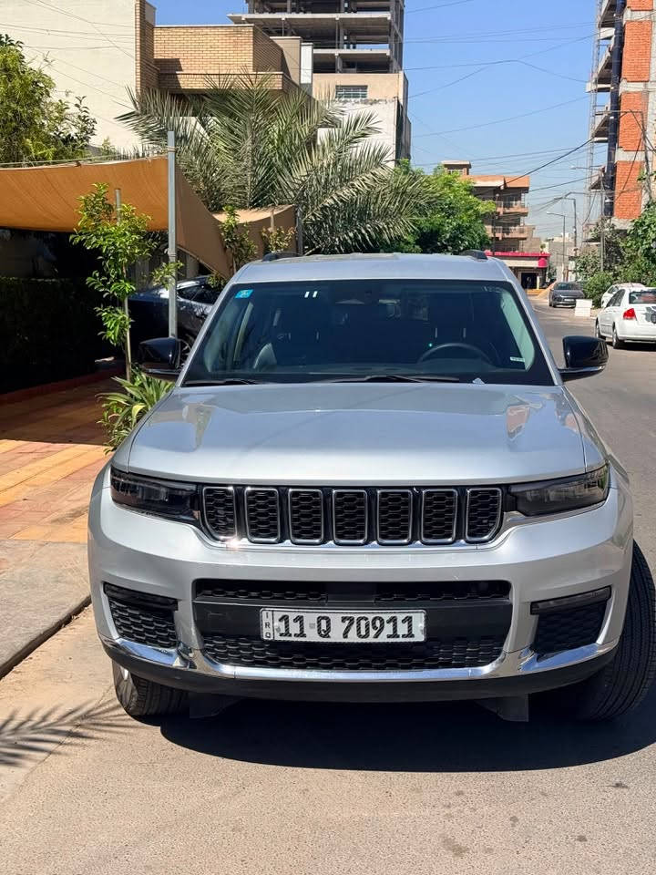 للبيع جيب جراند شيروكي Limited 4x4 موديل 2023

وارد أمريكي
كلين تايتل
الحادث سرقة فقط

السيارة جديدة ونظيفة جداً، بحالة ممتازة استعمال خفيف

رقم مميز نهايتة 911

• محرك 3.6L V6
• قوة 293 حصان
• ناقل حركة أوتوماتيك 8 سرعات
• نظام دفع رباعي 4x4
• 7 ركاب
• مقاعد جلد
• تشغيل بصمة وستارت
• شاشة كبيرة متعددة الوظائف
• كاميرا خلفية
• حساسات أمامية وخلفية
• حساسات أمان ومساعدة للسائق
• مثبت سرعة
• نظام الثبات الإلكتروني
• وسائد هوائية متعددة
• تكييف أمامي وخلفي

الملاحظات:

السيارة كلين تايتل سرقة جاملغ امامي وجاملغ ايسر✅
• الجاملغ الأمامي والجاملغ الأيسر مبدلات
• الجاملغ الأمامي مستبدل بقطعة أصلية طبق الأصل
• البنيد مصبوغ

***********
