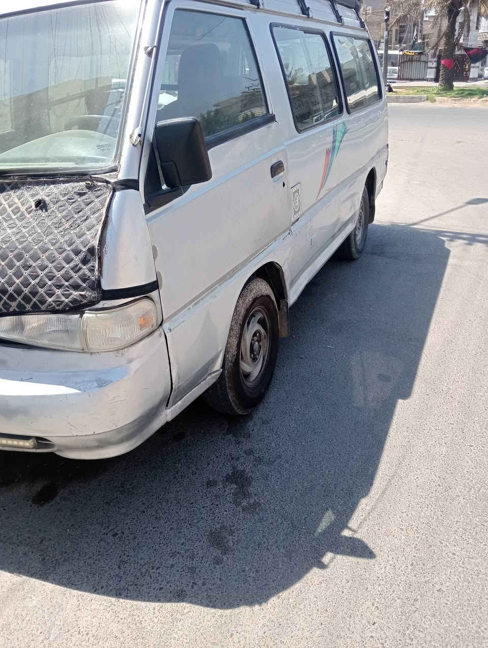 السلام عليكم سيارة هونداي باص موديل 94 سيارة بلاديةمحرك وكير بريجو مكفولات دواخل نضيفة كهربائيات شغالة سيارة كبل الشارع شرط تحويل مكاني بغداد مدينة صدر سعر 28 الاتصال ***********او ***********

