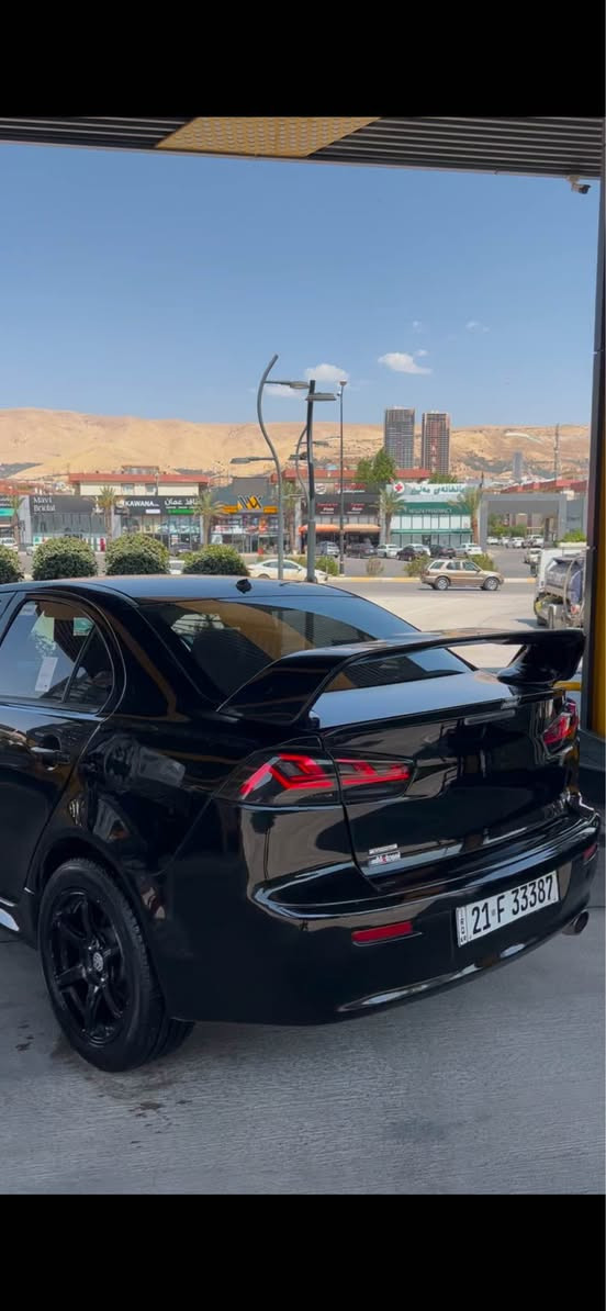 ***********    سلیمانی
٧٨ $ قوفلیتی
لانسه ر قرش ٢٠١٦ مه كينه ٢٠ مه رخوب گێڕۆتۆماتیک ١١١ميل رۆشتوە بە س لایتو بە گ لایتو بال و تایە و ویلە کە ی بای ٦ $ ێە بێ بێ منە ت 
گێرو مە کینە و تە بریدو تە قە و رە قە و تە حویلو خرامە ی بە شە رت 
ناو شانی نە بۆیاخە نە هیچی پێوە یە دوا ی کە پسە دە عمی نیە پێشی یە ک قرچی بە سیتی هە یە و بە س سە قفی لە پە رچە وە گۆراوە 
موسو بڕاوەو وە رگە ڕان بە شە رت عام بۆ ياخێ  دە رە جە یەک کراوە 
***********  سلیمانی السليمانية, العراق
