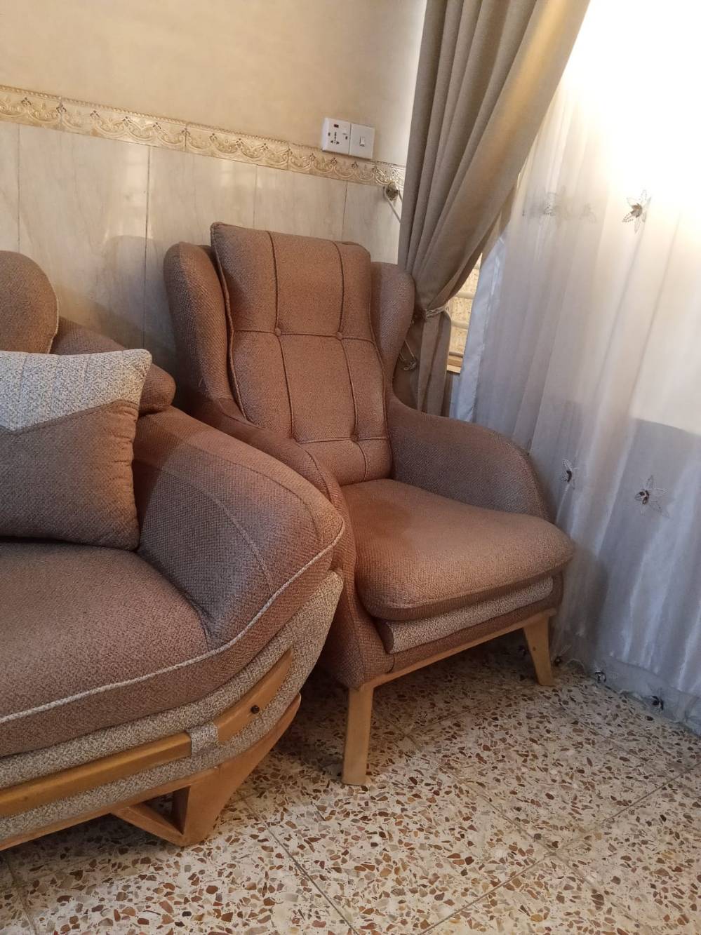 سفنج طبي • سرير • داخله حديد