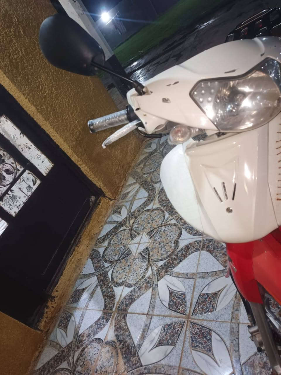 سرفيز للبيع كوله كوري اصلي حتي الدرع محرك لاتنقيص ولاتبخير تخم تاير جواه اشاير يمين ويسار ودبل اشاره شقال دشبول اصلي كوري مازده لاصليه مالته لايت عالي ناصي مابيه نقص كوله شقال دبل دسك السعر 650وبيه مجال العاجبه الماطور والسعر يتصل ع *********** صلاح الدين ناحيه لاسحاقي
