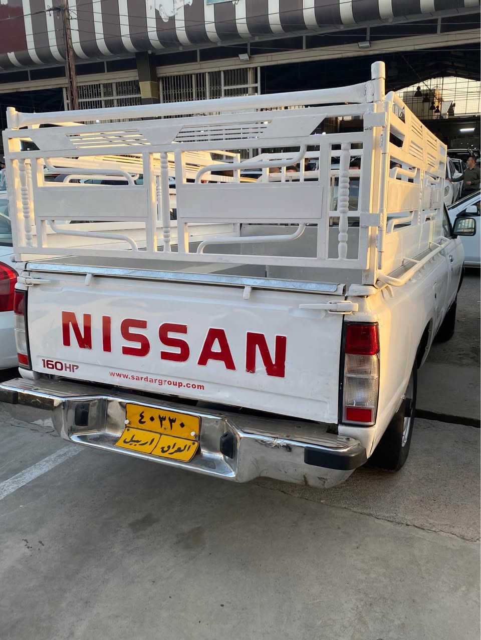 نیسان پیکاب ٢٠٠٤ی محسن ٥ قولاب ١ جەمپەکی لای سایەقی هەیە گێرو مەکینە و تەبریت بەشەرت مەکینە بەخ *********** 
هەولێر أربيل, العراق
