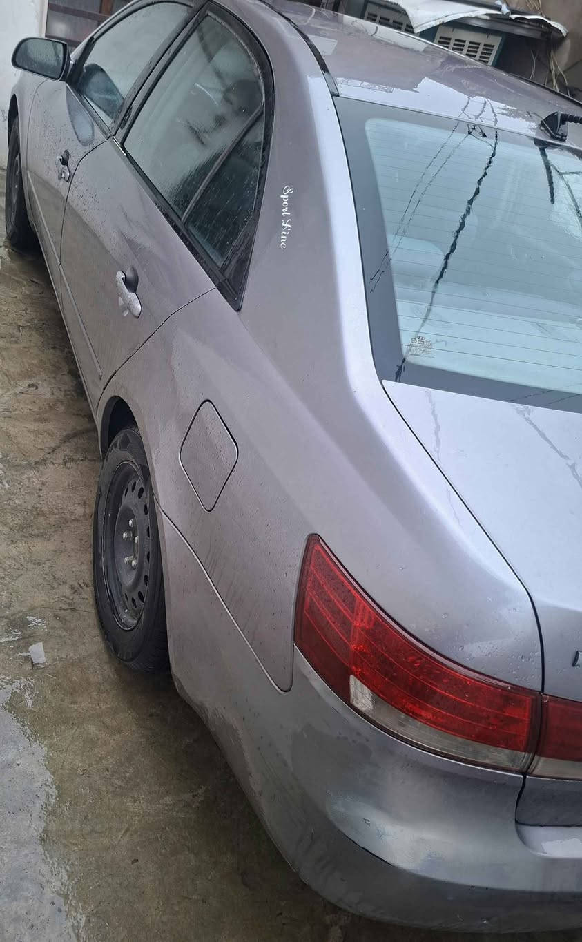 سلام عليكم سوناتا ٢٠٠٦ وارد امريكي محرك ٢٠ كير عادي بلادي انسى صرف البانزين سيارة ماشاء الله جدأ نضيفه بيها صبغ جامرلغ السكن الامامي ورصعات بسيطه سيارة بلاديه كلشي عالبلاد كهربائيات محرك كير تبريد كله ابشرط قبل شهر سويت الصدر امامي خلفي تايرات باتري كله جديد السيارة بسمي رقم انكليزي وبيها بطاقه بانزين السعر ٧٨ وبيها مجال مكاني كركوك رقم الهاتف واتساب *********** كركوك, العراق
