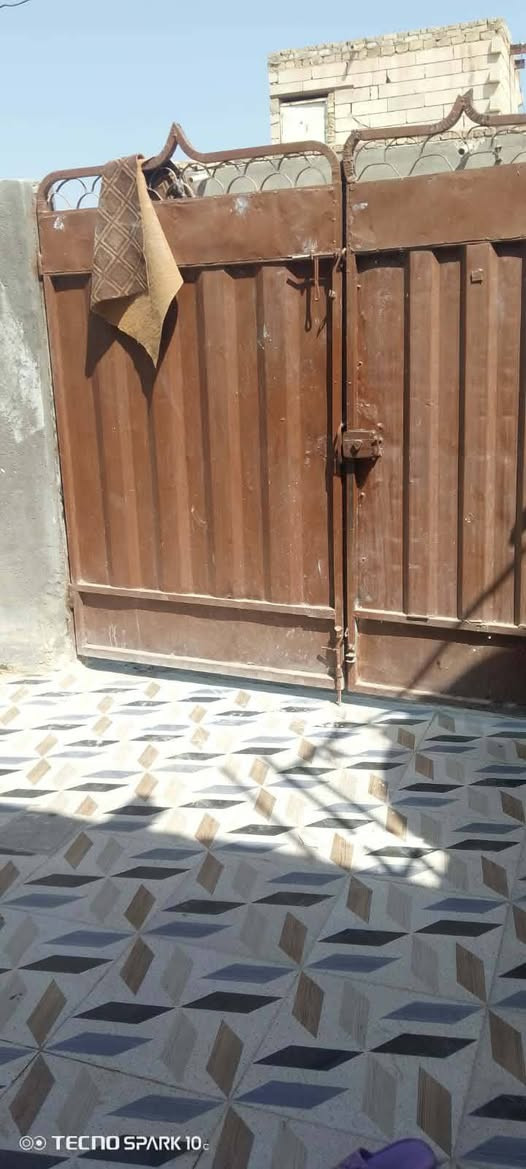 بيت للبيع المساحه 120 متر السعر 20 وبيه مجال للشراي يدلل موقع البيت حي الزهراء على شارع الشريفات مراجعة دلالية ابو ياسر ***********
