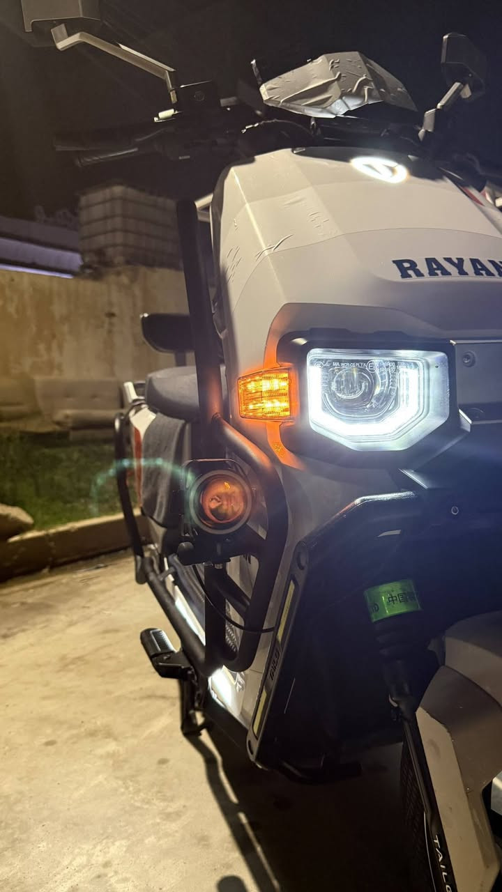 ماطور ريان وحش الكون 🔥 
6بطاريات مسطرة (35A/72V)
ملف 2000واط  
سرعة 70 حقيقي  3نمرات 
نظافه فول  
نضام بك R  و وقوف P
مثبت سرعة ARS 
منفذ شحن USP
صندوق كبير وجوزة فصل بطاريات 
يجي بصمتين وسويجات +تشغيل عن بعد وعن طريق التطبيق 
الماطور مابي كسر ولا ضرر ولا شخط
مستخدم شهرين بس  الوصل موجود  والبطاريات والعقل والملف شرط الفحص 
العنوان موصل حي الوحده
سعر مليون و300 بي مجال قليل 
*********** مارد ع الخاص
