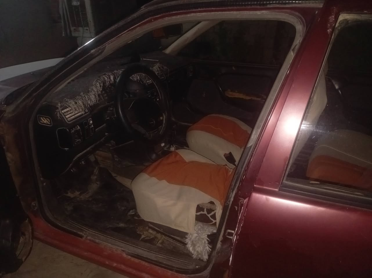 اوبل موديل 91حجم ١٨ للبيع كير ومحرك شرط بس المحرك بدايت بخار صدر الوره جديد بس الكدام تاير الإمامي مال السكن بي سوت بوربرن يعني بوربرن منتهي
سنويه ضايعه بيها كتاب فقدان منل قاضي سياره حيل حلوه وناعمه كهربائيات كلها شغاله منل دعاميه للدعاميه كيجات كلها شغله بس كيج السرعه مايشتغل كيج بانزين حماوه كيلو متر كله شغال للبيع السعر ١٥ او مراوس حسب القناعه
ملاحضه اتكفل سرقه وعشاير ال مو شراي لايتعبنه ويكسر بحلال الناس
متواجد فيس بوك واتساب ***********
@الكل
