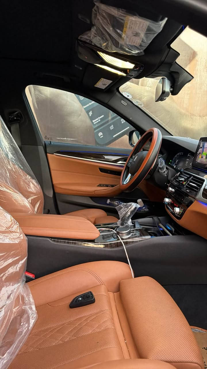 السلام عليكم 
BMW 530i  Xdrive
جام اسود 

ماشية 66 كيلو متر 

داخل مشمشي بلادي 

حادث جاملغ وربع بونيد  صور الحادث ويه المنشور 

ايرباك ستيرن وبرده 

رقم سنويه كلشي جديد 

مكان السياره اربيل 

***********
