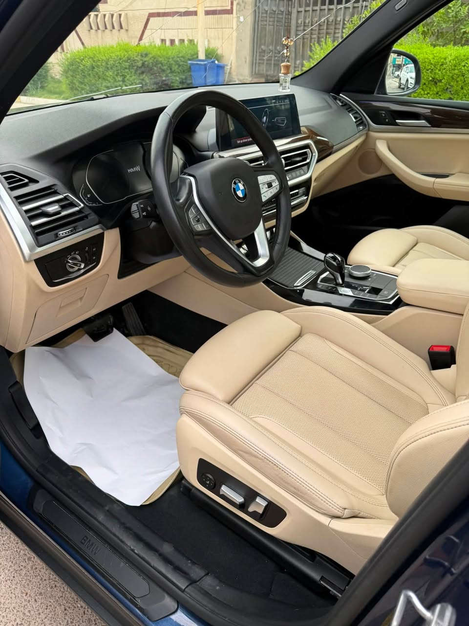 سلام عليكم BMW
فئة  X3 

موديل 2022 فول مواصفات لون مميز داخل ابيض سيارة جديد

ماشية قليل ميحتاج اذكر مواصفات سيارة فول حادث ورقم شاصي كما موضح بل صور عنوان بغداد اي استفسار حاظر اني 

السعر 260

اي استفسار حاظر ***********

مكاني بغداد
