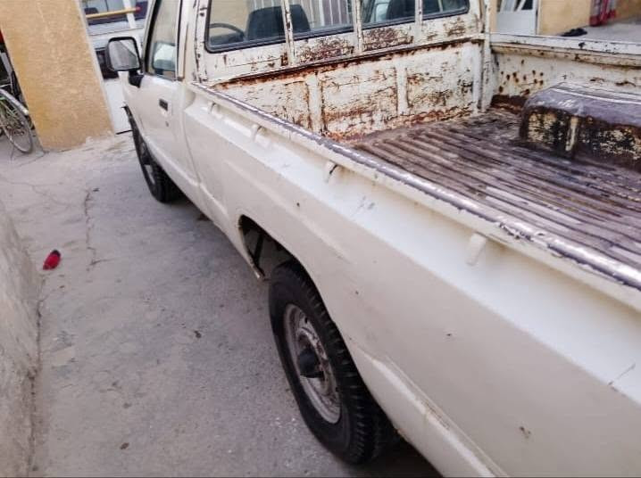 السلام عليكم 
سياره بيكم للبيع 
موديل 85
السياره خير من الله 
بس بيه بل شاصي اثر خياس شبر تصليح باح 
تحويل ثاني يوم 
سعر 28وبيه مجال 
رقم تواصل*********** المدائن, بابل

