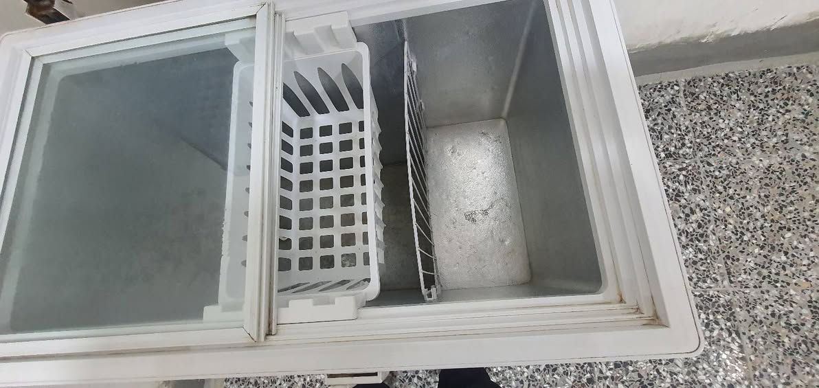 للبيع اغراض جديده  كارتون ومستعمله نضيف  
مبرده حديد شباك بلاستك 65 
كنفيره جديد بالضمان والكارتون 85 
مجمده طرحيه  نضيفه  جدا  150 
عارضه براد  تركي ممتاز  195 
ميز مكتبي مجرات جديد  65 
دكسنات رفوف  نوعيه ممتازه جديد لم يستعمل 40
  
للتواصل  *********** 

الموقع بغداد  شاطء التاجي قرب الجزيره السياحيه
