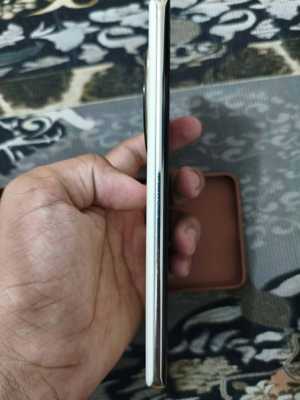 ريلمي ١٢ برو • كفر فقط • الغراف