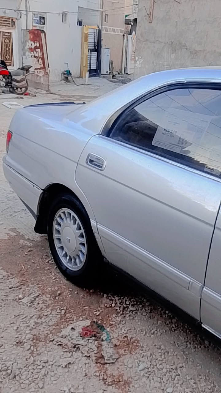 سلام عليكم من رخصت صاحب الكروب سياره بطه منفصل سياره حلوه ونضيفه مكفوله من كصه ونقل رقم نكليزي مشروع وطني مصبوغه جماليه السياره متعوب عليهه موديل 2000 هزه جديده مرقمهه بيدي *********** اتصل. 50وبيههه مجال حلو مكان كربلاه
