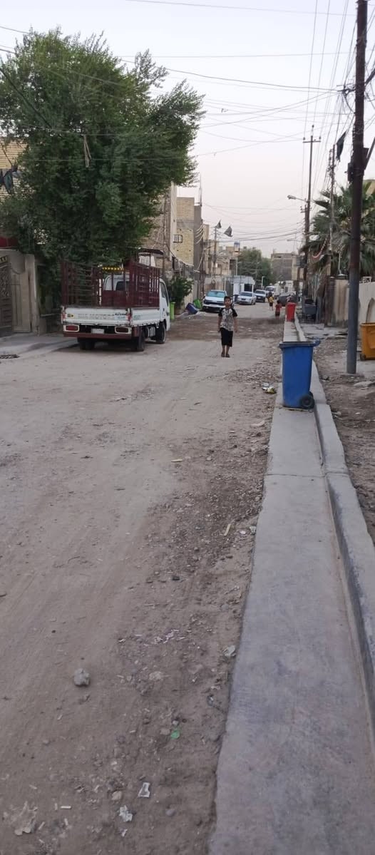 سلام عليكم دار للبيع
العنوان بلديات شارع انشائية  المهيمن
مساحه 100م 
طابق واحد 
استفسار ***********
