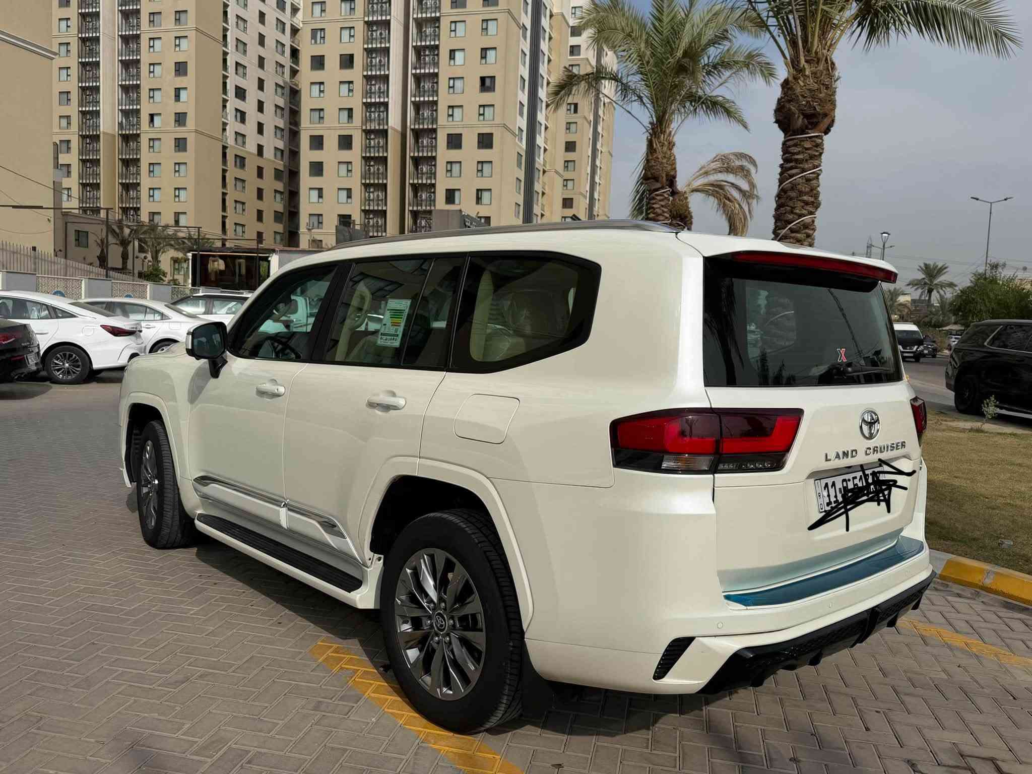 لاندكروز بريم • ٢٠٢٤ • ٢٧ ألف كم