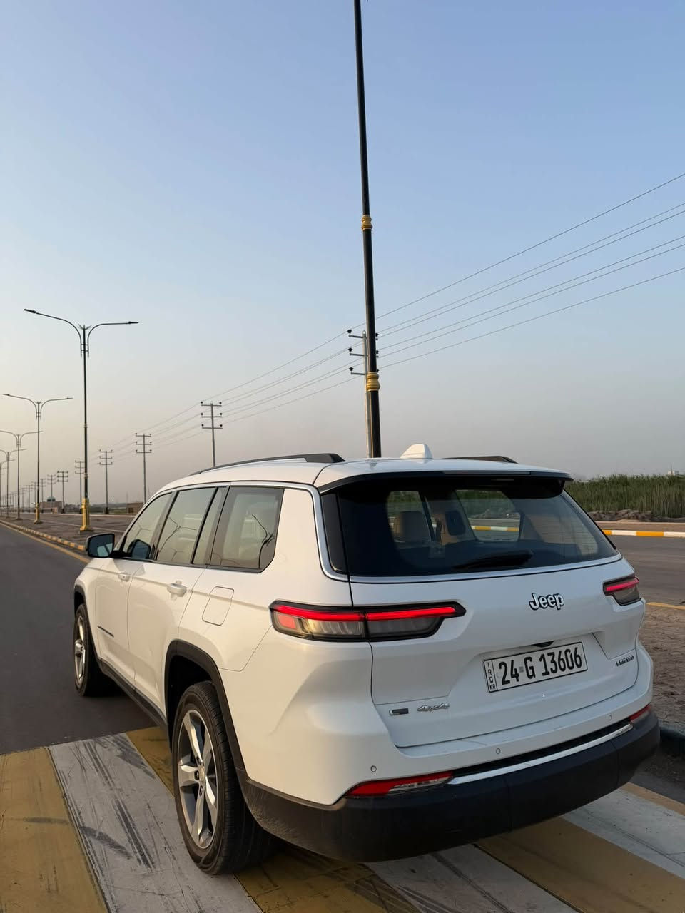 جيب لمتد 2021 خليجي jeep 
7 راكب 
مكفولة كفالة عامة
فول مواصفات
رادار امامي وجانبي
داخل ابيض
سماعات ALPINE
بنوراما 
اضائة داخلية
ماشية 68mi 
تبريد وتدفئة كشن
العنوان ميسان وبغداد 
للاستفسار ***********
السعر 31 وبيها مجال

