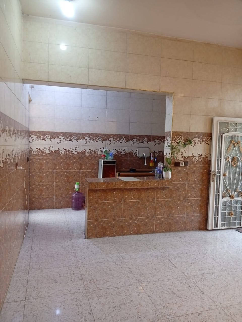 بيت للبيع في ديالى بهرز خلف الجامع الكبير جامع مله روزي مساحه 255م حديث كامل مكمل للاستفسار الاتصال على ***********
